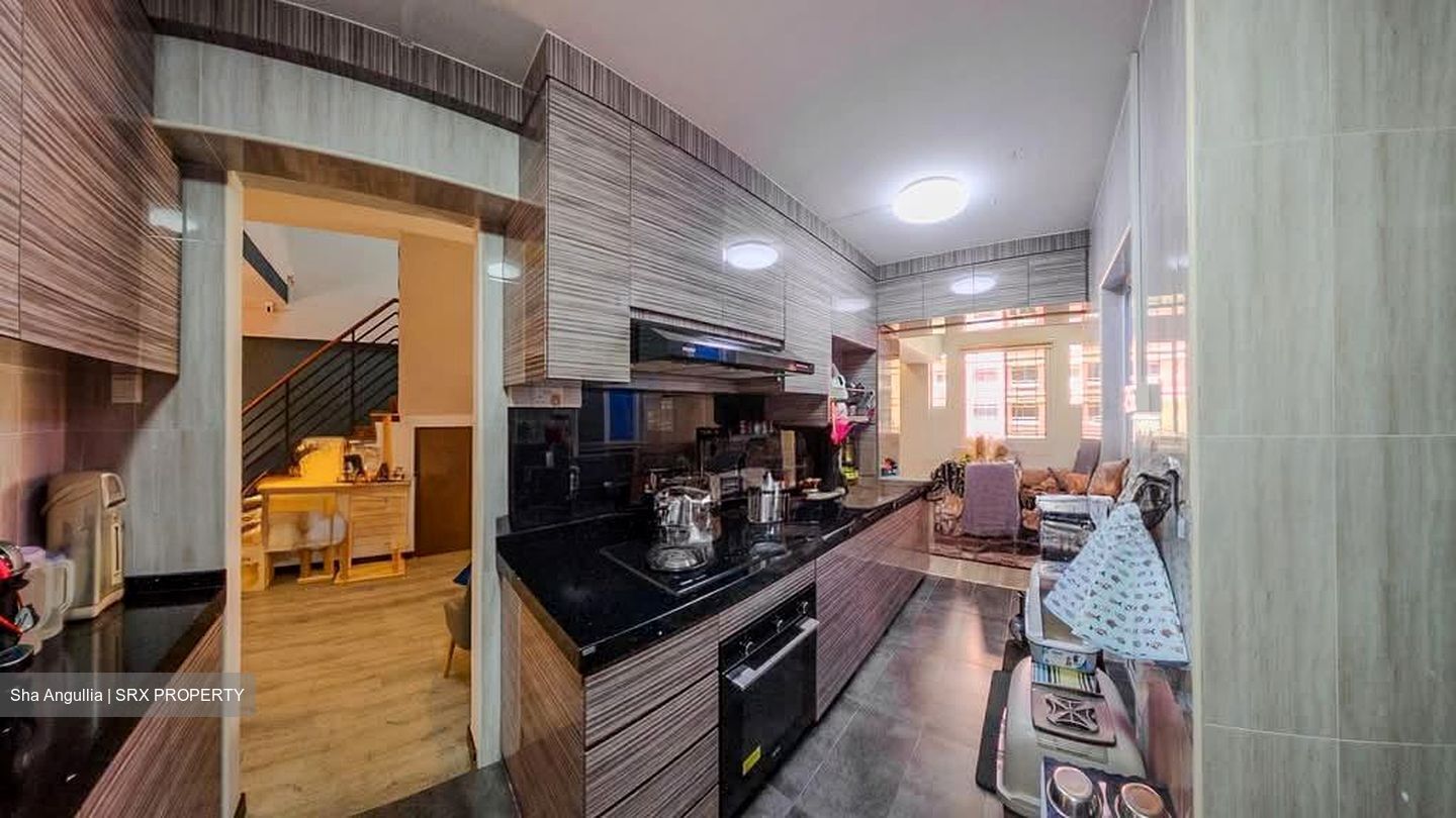Blk 856C Tampines Street 82 (Tampines), HDB Executive #582850201